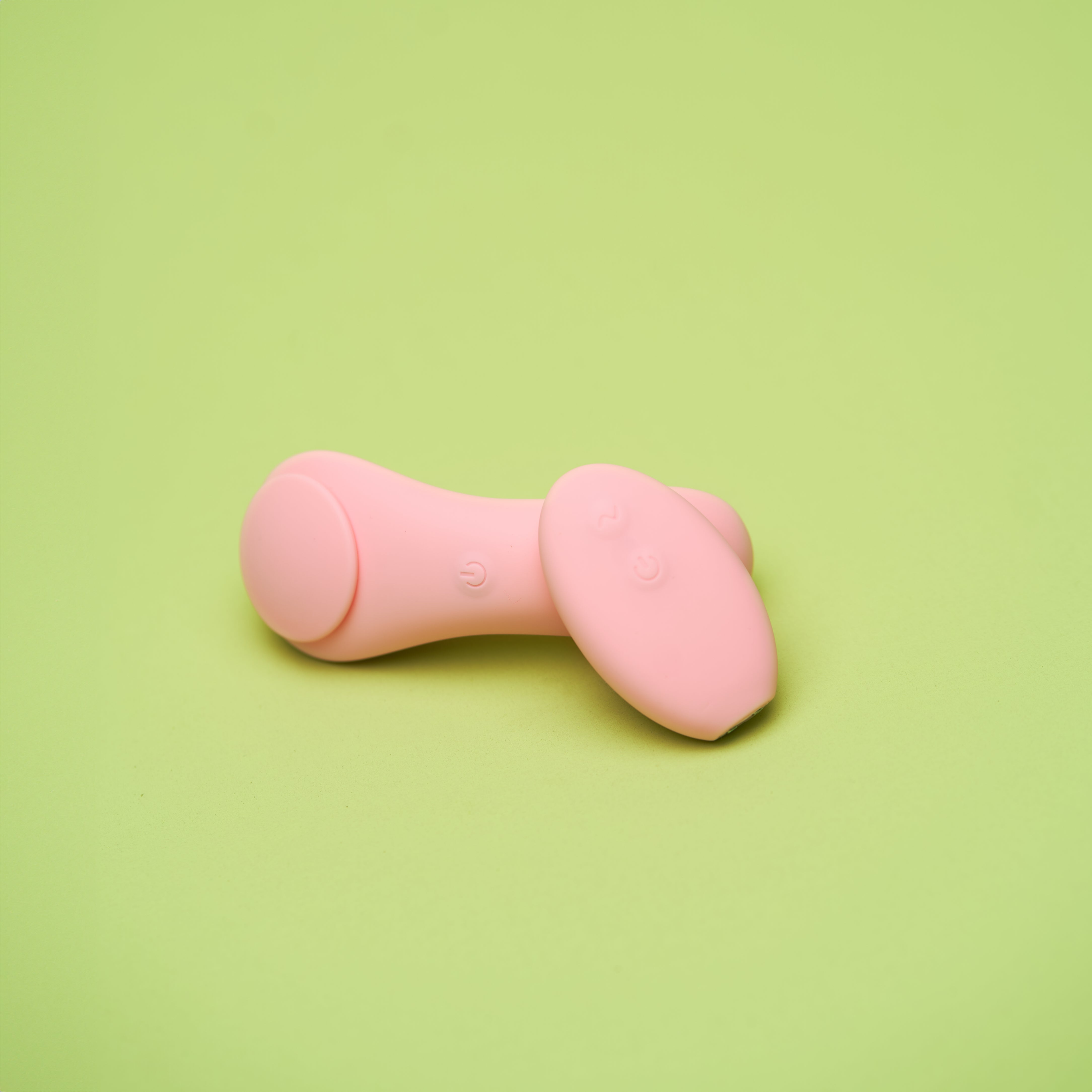 Pixie Remote Controlled Panty Vibrator – charging